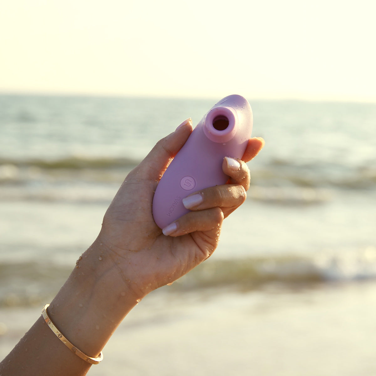 Svakom - Pulse Lite App-Controlled Neo Clitoral Stimulator Lavender
