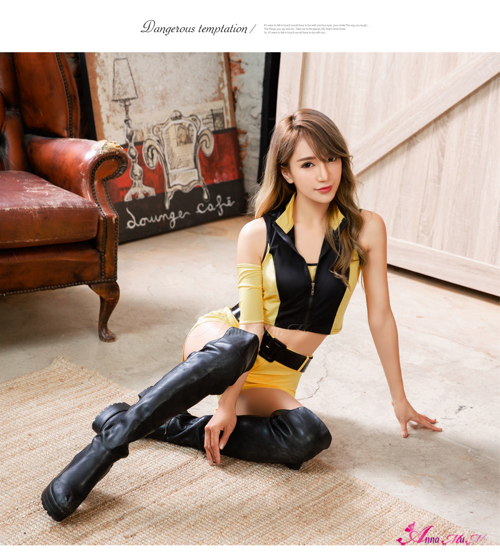 Anna Mu - Kill Bill Cosplay With /Black Zipped Vest Pants Yellow