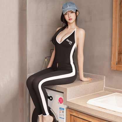 Fee Et Moi - Jumpsuit Halter Leher-V Dengan Cawat Berzip