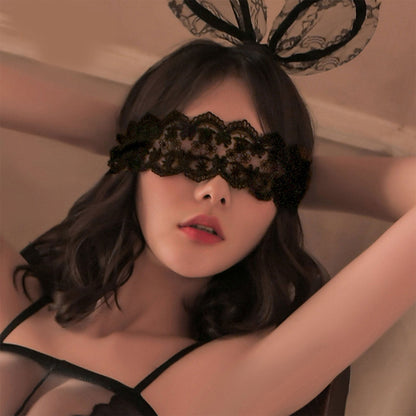 Fee Et Moi - Topeng Mata Renda Lutsinar Seksi Penuh Misteri dalam Hitam