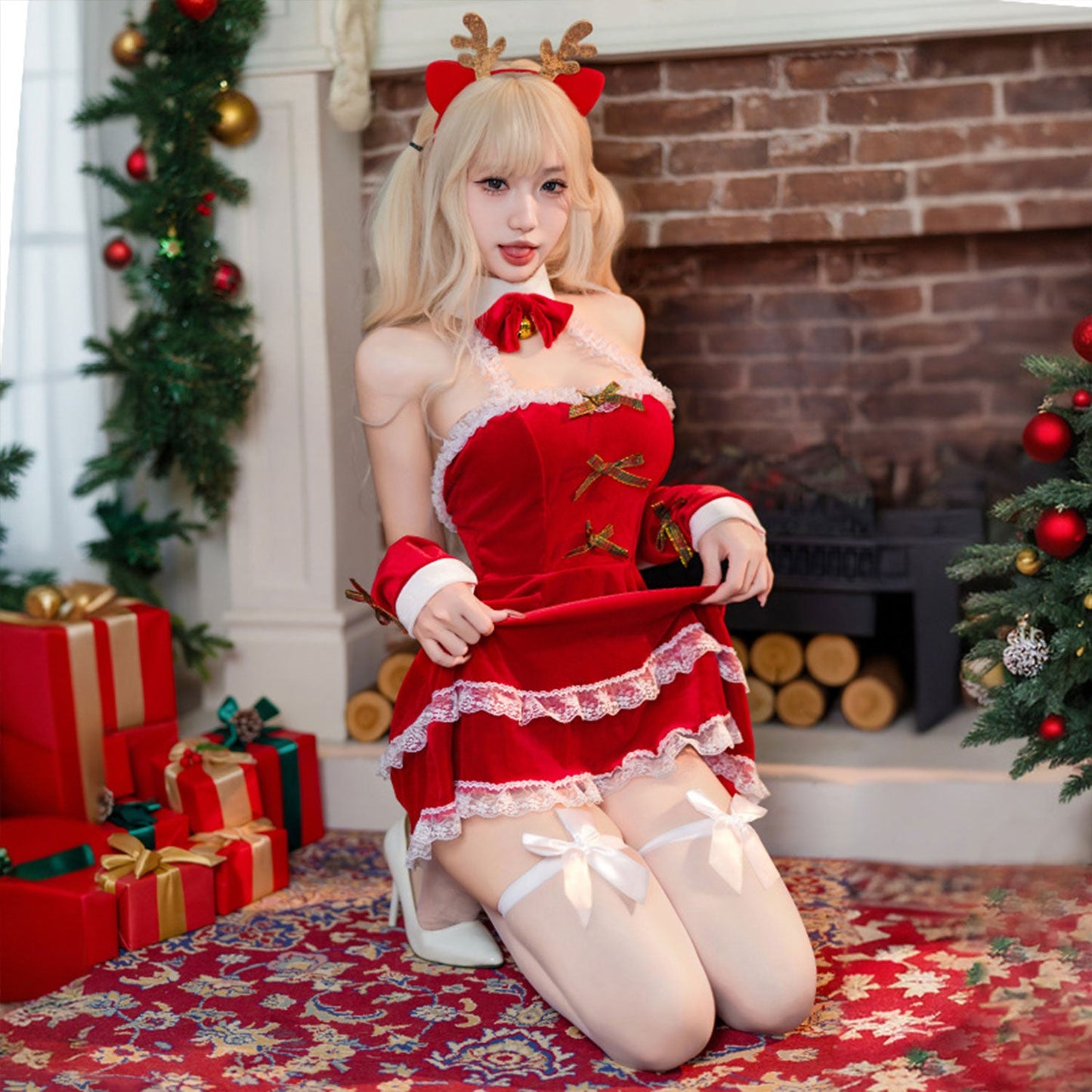 Fee Et Moi - Sleigh All Night Santa Sweet Velvet Lingerie Set