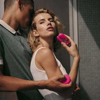 Lelo - Penggetar Pasangan Kawalan Jauh Tiani 3 Sensemotion (Ceri)
